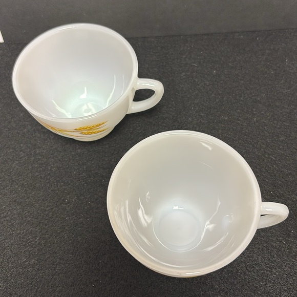 Anchor Hocking Milk Glass Tea Cups (Pair) Golden Wheat Pattern - Picture 2 of 5